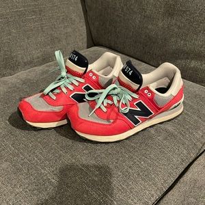 New Balance 574 sneakers - women’s size 10